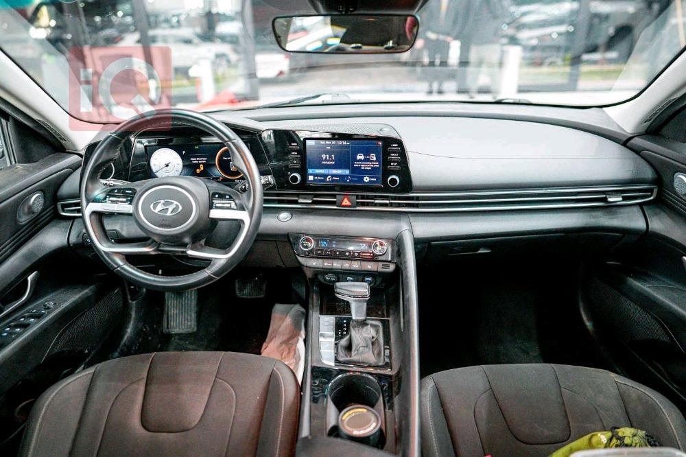هیوندای ئەلەنترا